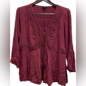 TORRID PLUS 1X VNECK RED TASSEL TOP